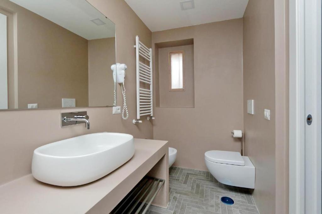 Della Croce Rooms Roma Ngoại thất bức ảnh
