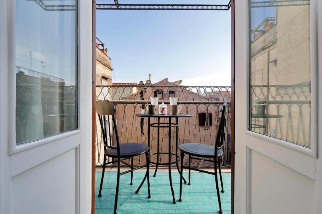 Della Croce Rooms Roma Ngoại thất bức ảnh