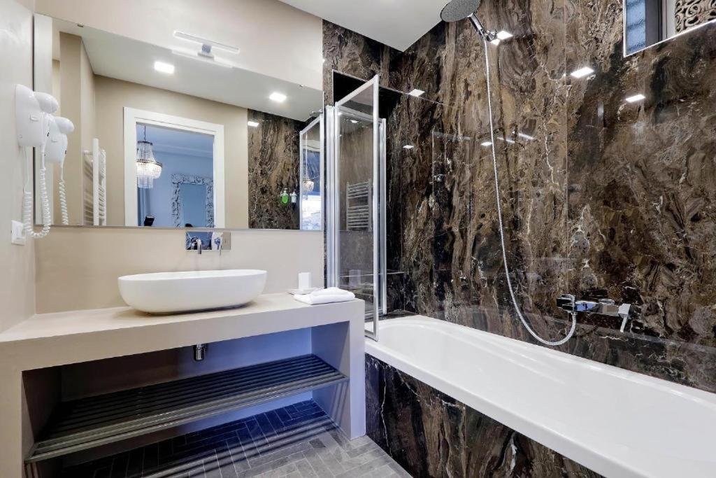 Della Croce Rooms Roma Ngoại thất bức ảnh